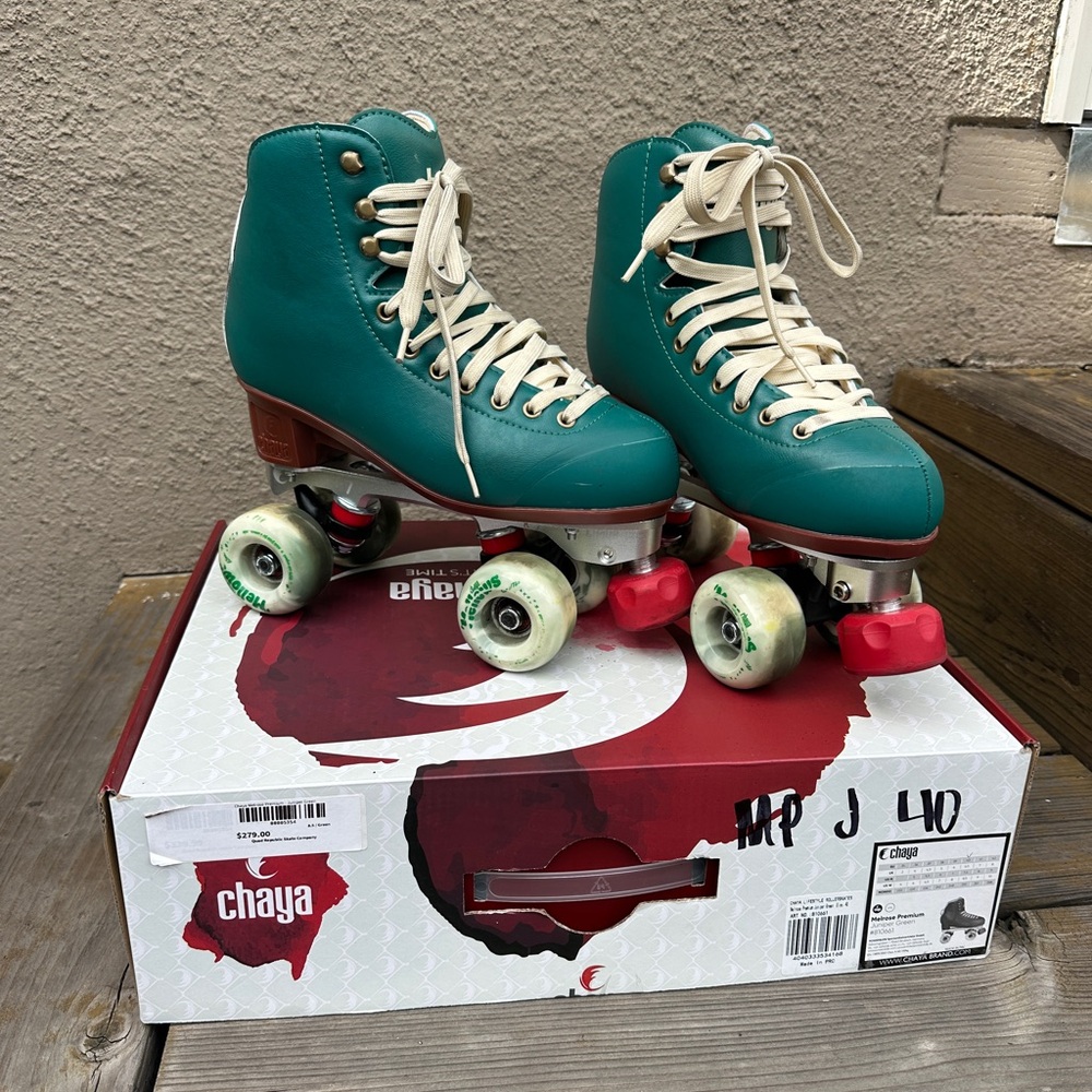 Chaya Melrose Premium Juniper Green Roller Skates Size 40